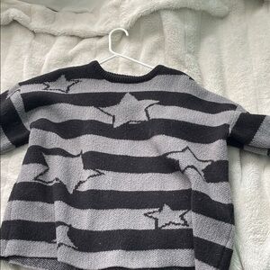 Black and grey daisy star sweater